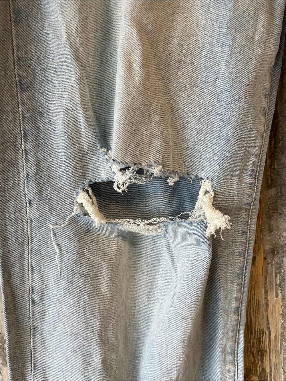 KUT FROM THE KLOTH Women's Gwen Cuff w Knee Rips Jeans Size 8 in Ethical - Picture 7 of 11